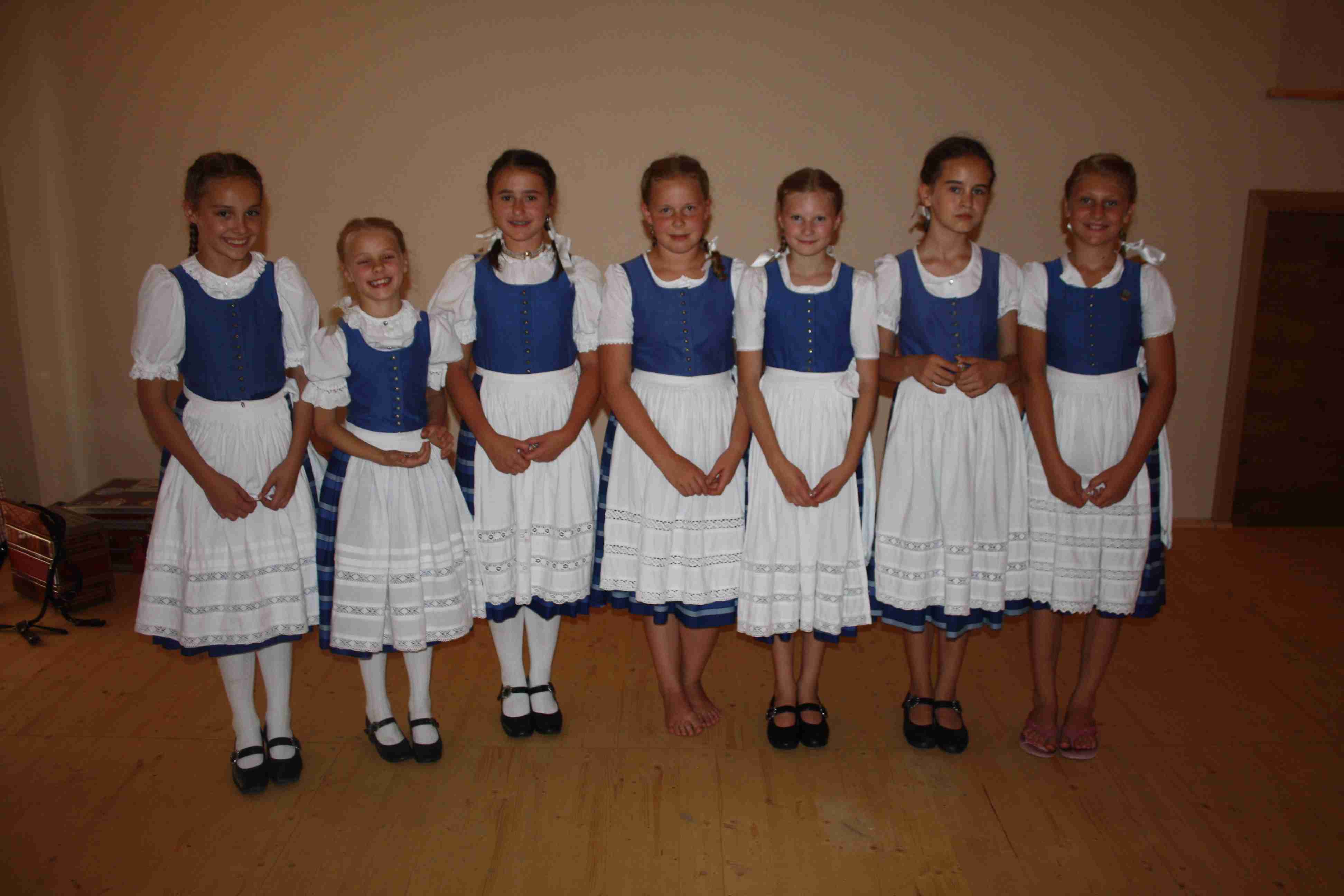 2013_preisplattln_gruppenbild_dirndl_II